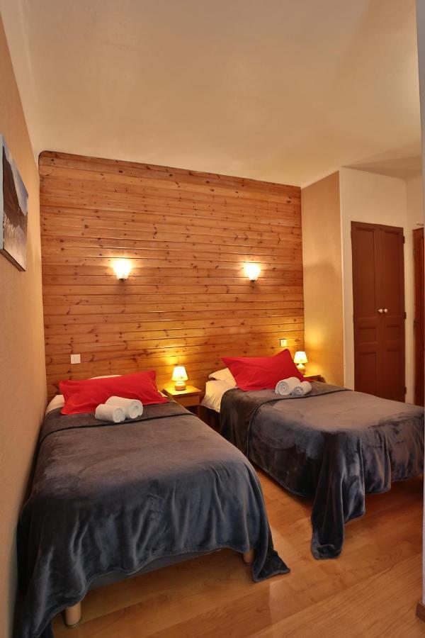Freissinieres Hotel Restaurant Gites Les 5 Saisons מראה חיצוני תמונה
