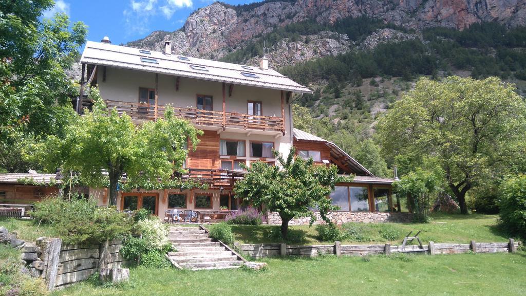 Freissinieres Hotel Restaurant Gites Les 5 Saisons מראה חיצוני תמונה