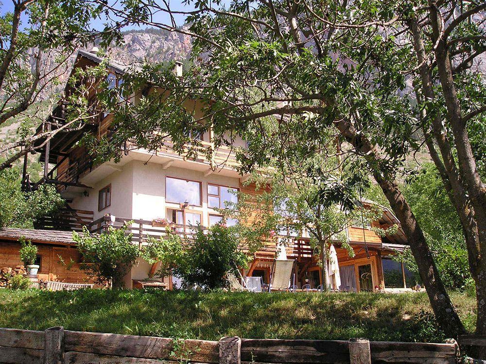 Freissinieres Hotel Restaurant Gites Les 5 Saisons מראה חיצוני תמונה