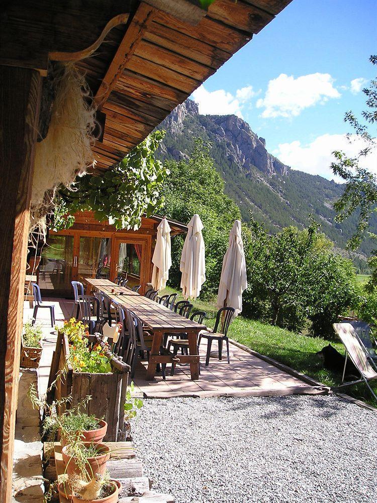 Freissinieres Hotel Restaurant Gites Les 5 Saisons מראה חיצוני תמונה
